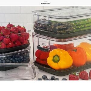 Rubbermaid Transparent Containers with fruit and vegetable storage guidance